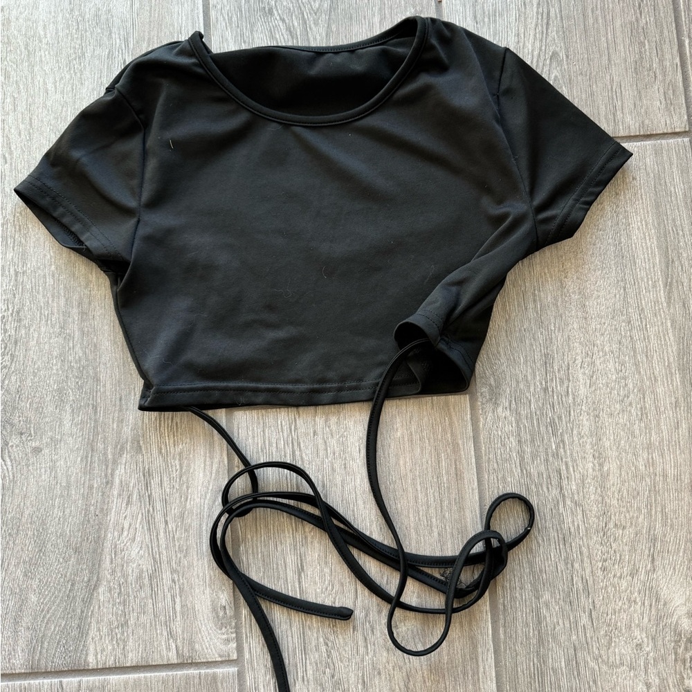 Women’s tie around top